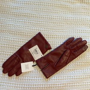 Coach cherry leather tech gloves. BNWT